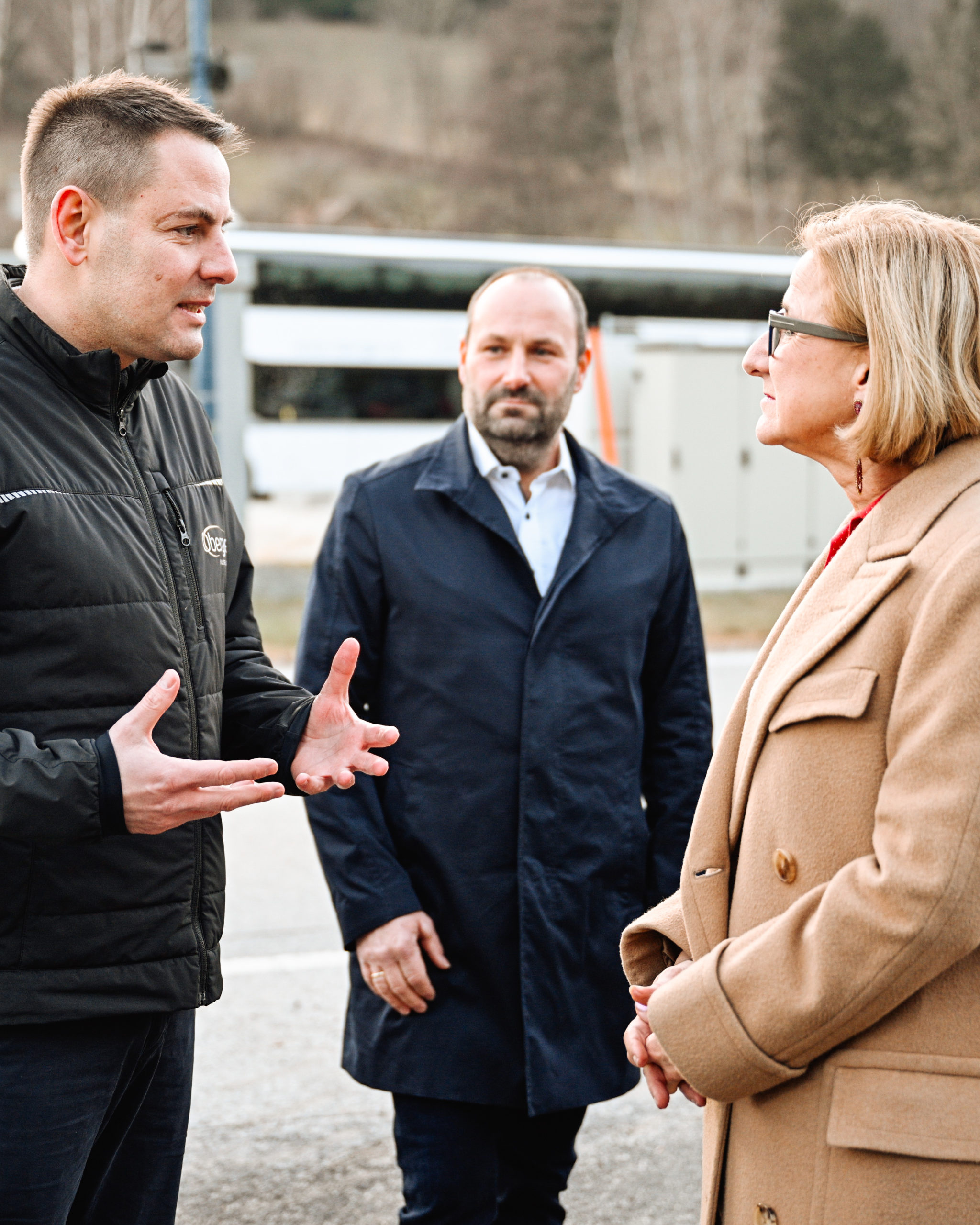 Landeshauptfrau Mikl-Leitner bei Christian Oberger im Betrieb zu Gast